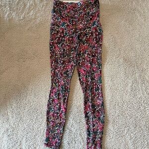 Lululemon Swift Speed High-Rise Tight 28" Size 4
Color Floral Electric Multi